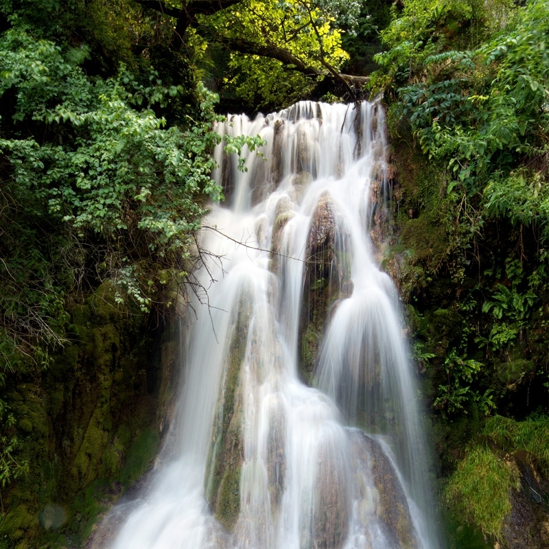 eau-de-roche-rock-water.jpg